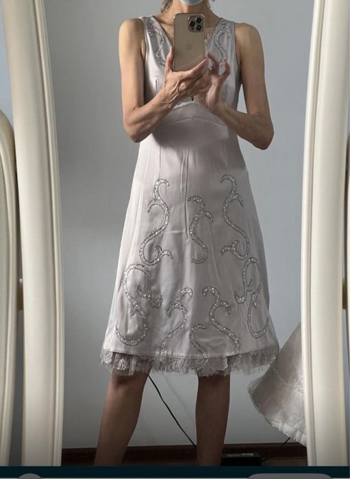 Продам нарядные платья