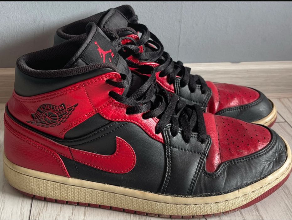 Jordan 1 Mid Bred Red/Black