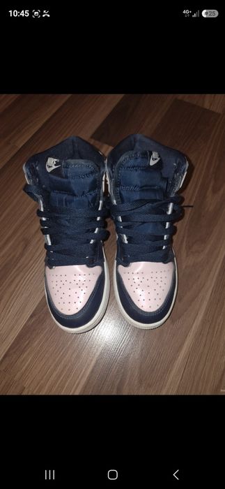 Nike Jordan roz cu bleumarin