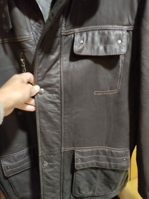 Черно кожено яке