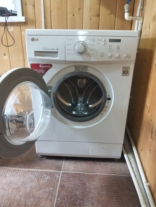 Продам стиральную машину