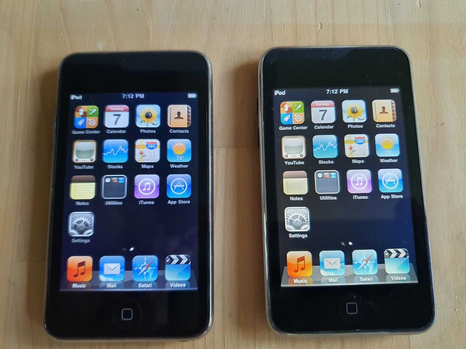 Doua Ipod Touch 8gb si 16gb Arad • OLX.ro