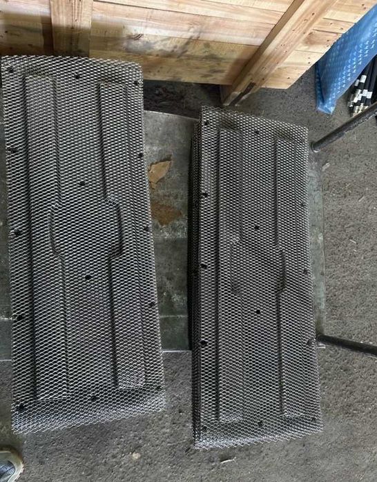 Сетка на облицовку КАМАЗ железная, Новая, Капот рестайлинг КамАЗ