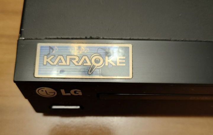 Продам DVD LG Player DK765 Karaoke