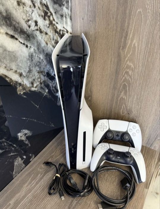 Продам PlayStation 5 в идеале как новый
