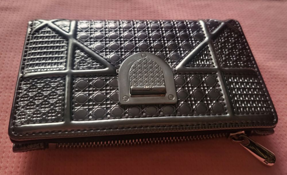 Dior оригинално портмоне,ново
