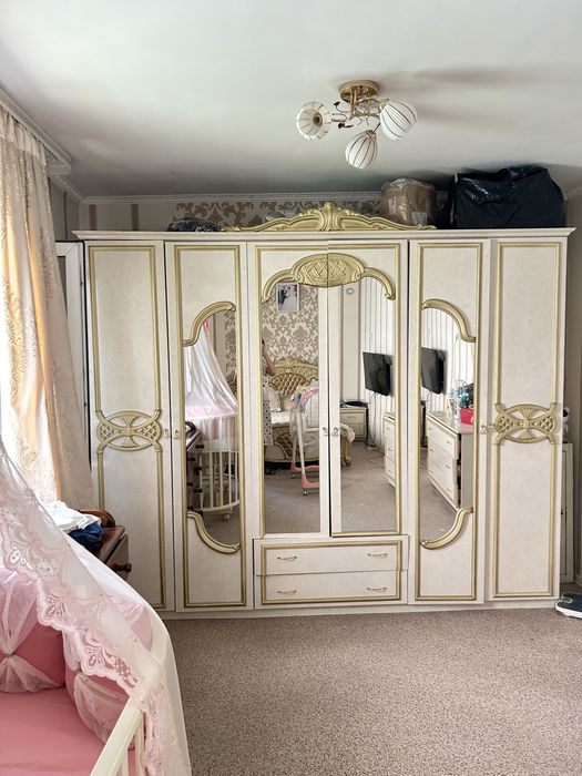 Спальный гарнитур