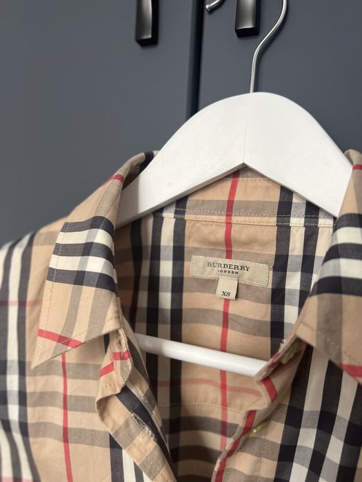 Продам рубашку burberry