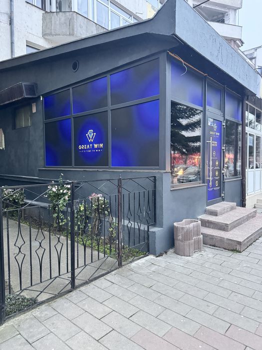 Vând spatiu comercial 85 mp, Botosani, Primăverii, la stradă