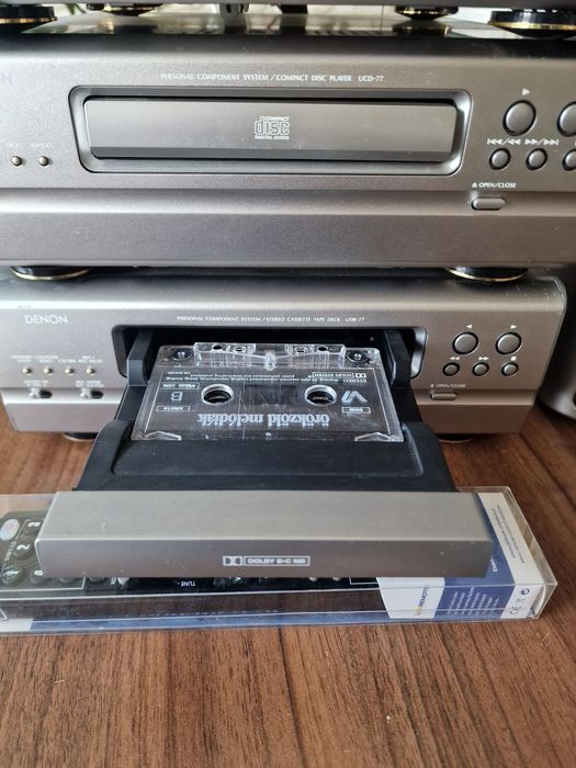 Denon sistem audio de top,model D77