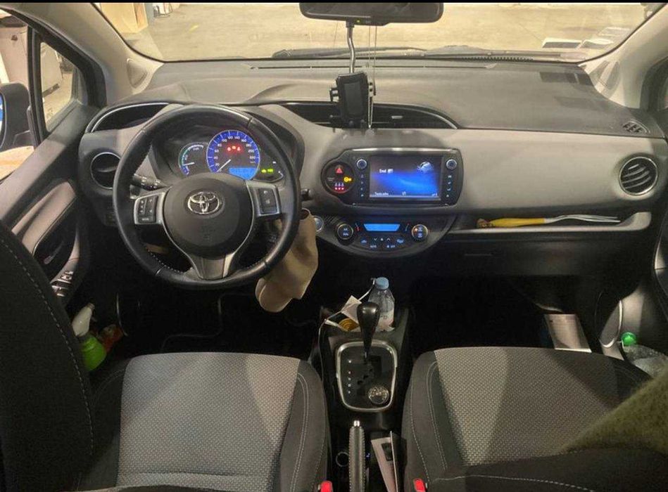 Toyota Yaris Hybrid  3 броя НА ЧАСТИ