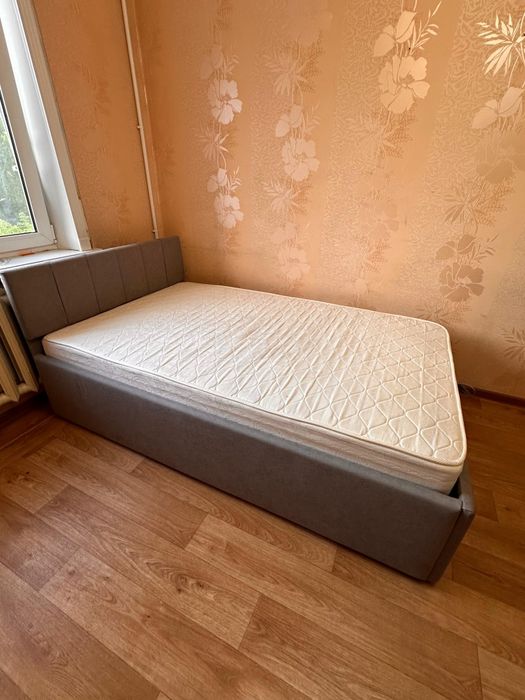 Продам кровать   полуторка