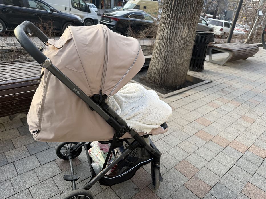 Коляска качественная