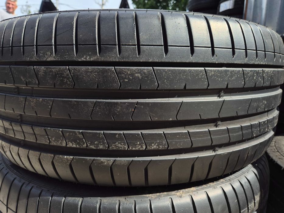 2 Anvelope de VARA - 275/40/22 107Y - PIRELLI P-ZERO RFT * OEM Bmw X7 - CA UNELE NOI - DOT 2019 !