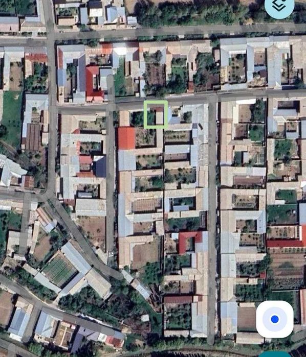 Учқахрамондан 9 км кирганда 2.7 сотх ер сотилади