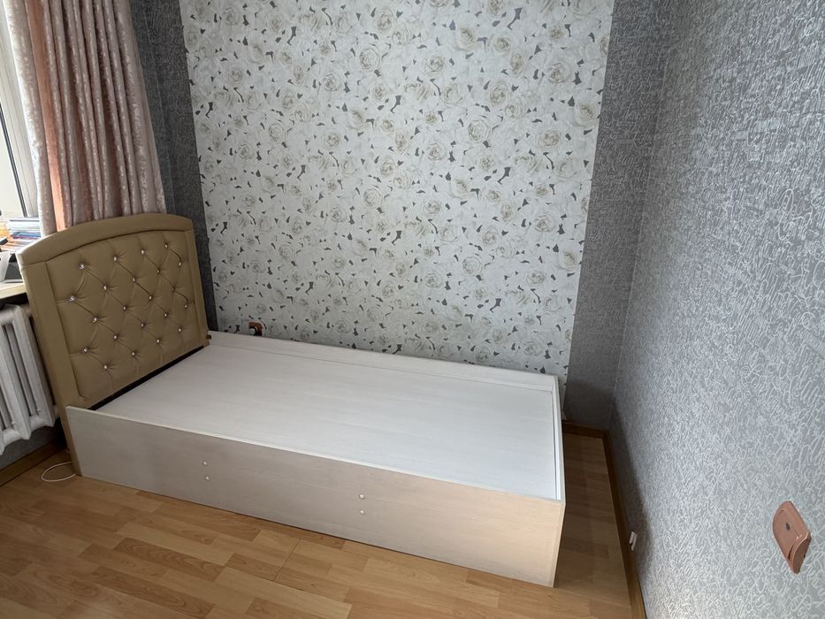 Кровать односпальная