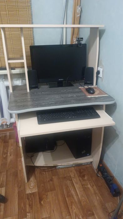 Компьютерный стол