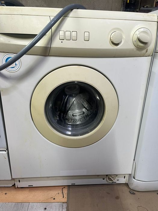 Стиральная машинка автомат