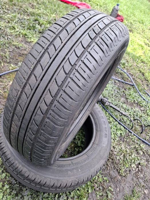 Vand 2 anvelope 185 65 15 ca noi vara