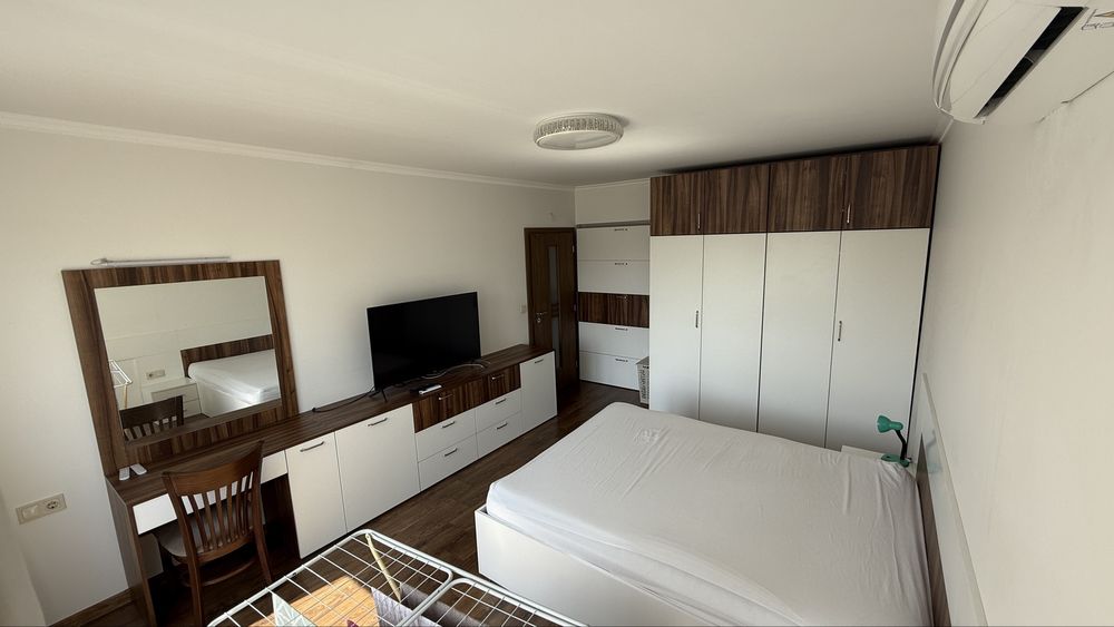 Дава се под наем Тристаен апартамент в София, Зона Б-18 - 92 кв.м за 867 € - Снимка #12