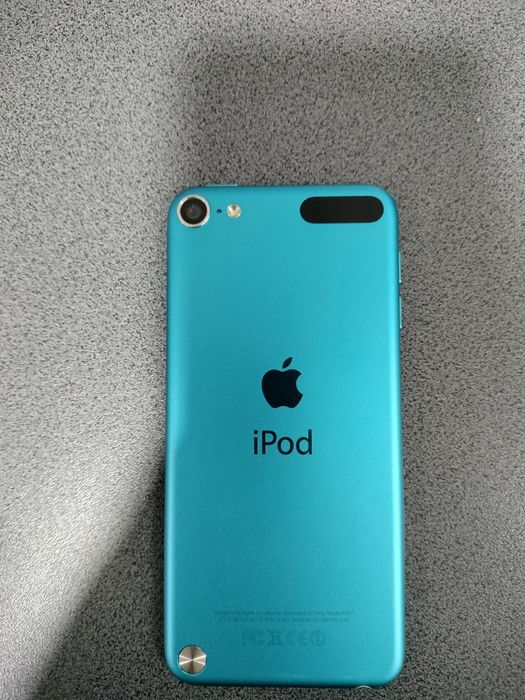 Ipod Touch gen. 5, Multi-Touch IPS Retina Display, Capacitate: 32GB