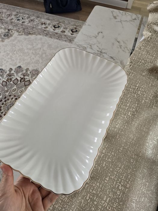 Продам тарелку на ножках