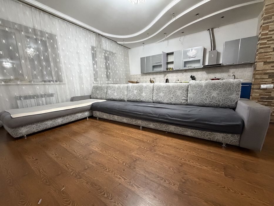 Продам диван размер 4.20 раскладной