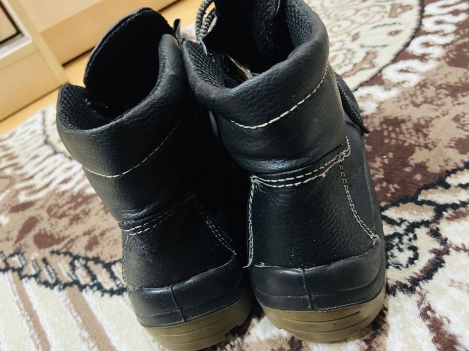 Продам спецобувь