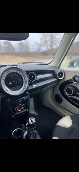 Mini Cooper R55 Clubman 1.6D 2011