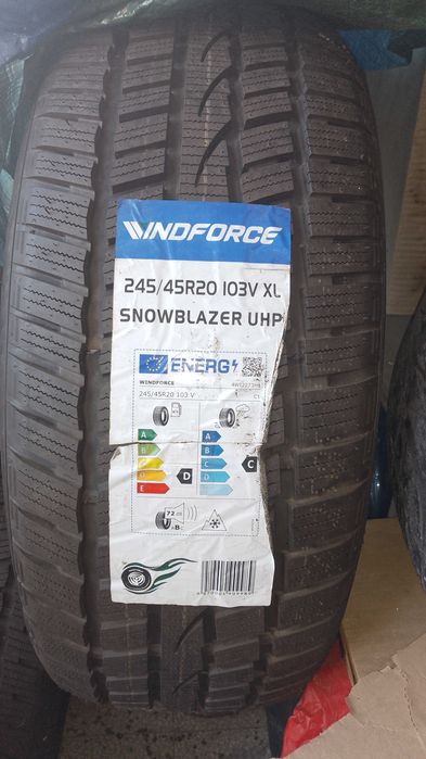 245 45 20 2бр.чисто нови зимни гуми Windforce