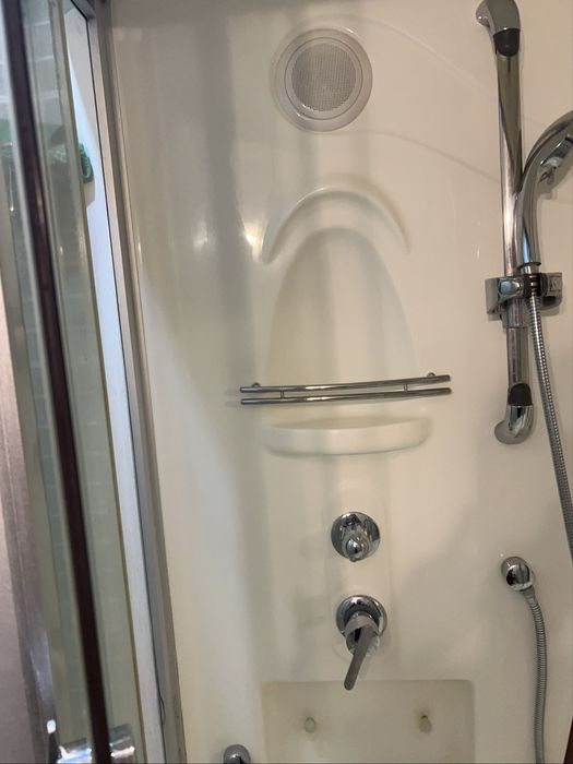 Продам душевую кабину