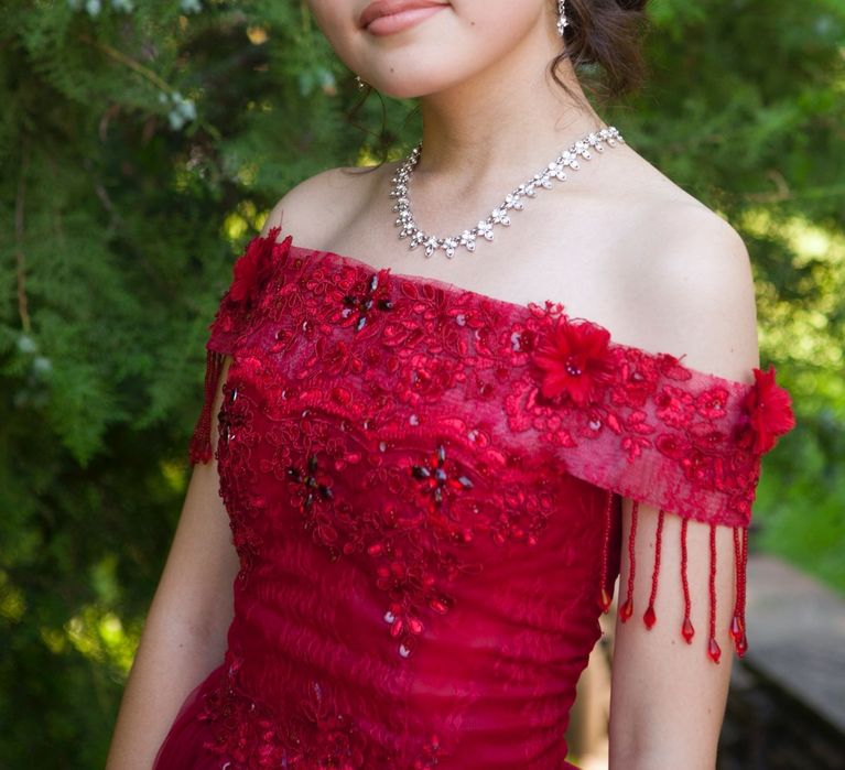 Красное платье, носили 1 раз.