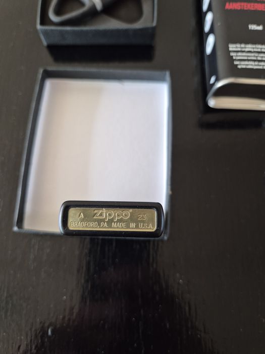 Set Zippo cu anexe