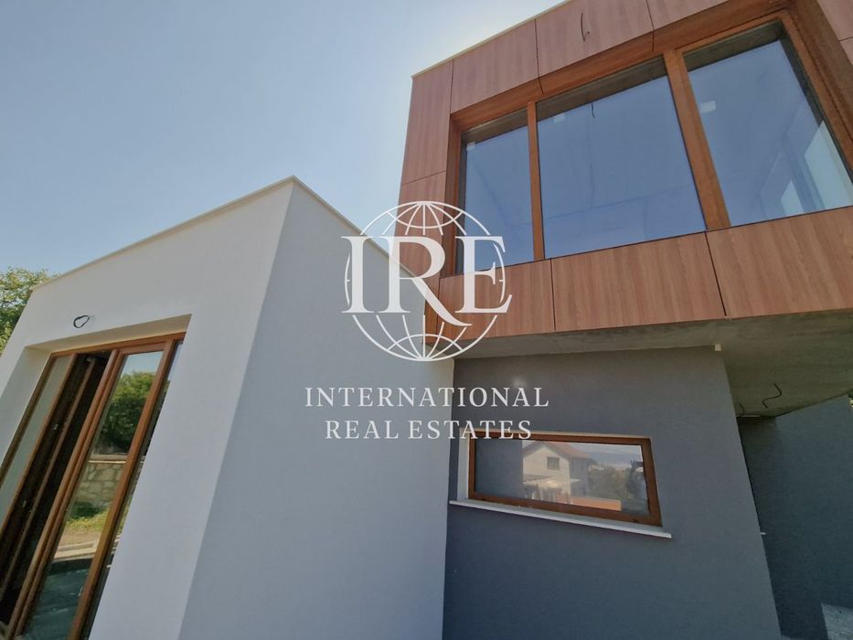 Продава се Къща в Варна, м-т Зеленика - 395 кв.м за 1747 €/кв.м - Снимка #10