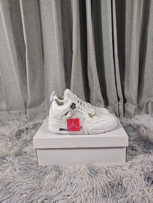 Jordan 4 Pure Money