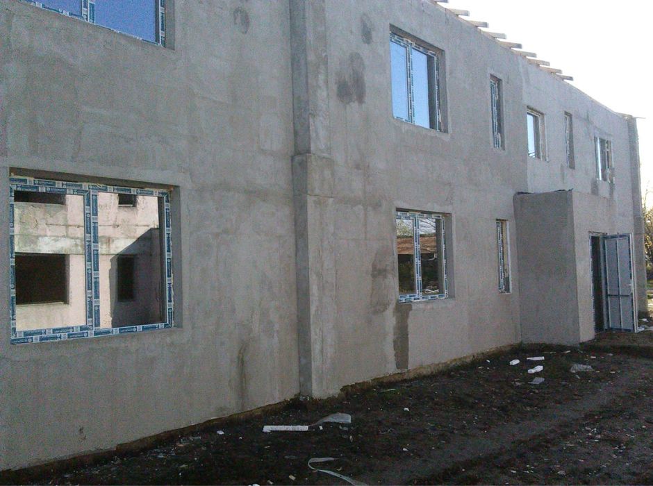 Vand 2 apartamente PE INSULA la Ostrovu Mare com. Gogosu (portile de fier 2)