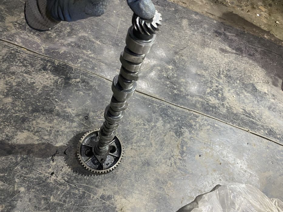 Продам распредвал на ЗИЛ (новый, оригинал).