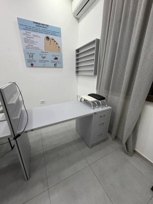 В продаже все для мастеров маникюра