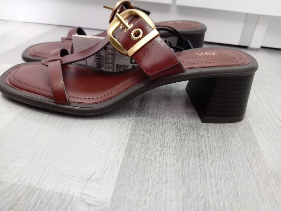 Papuci cu toc, maro, mărime 35,marca Zara