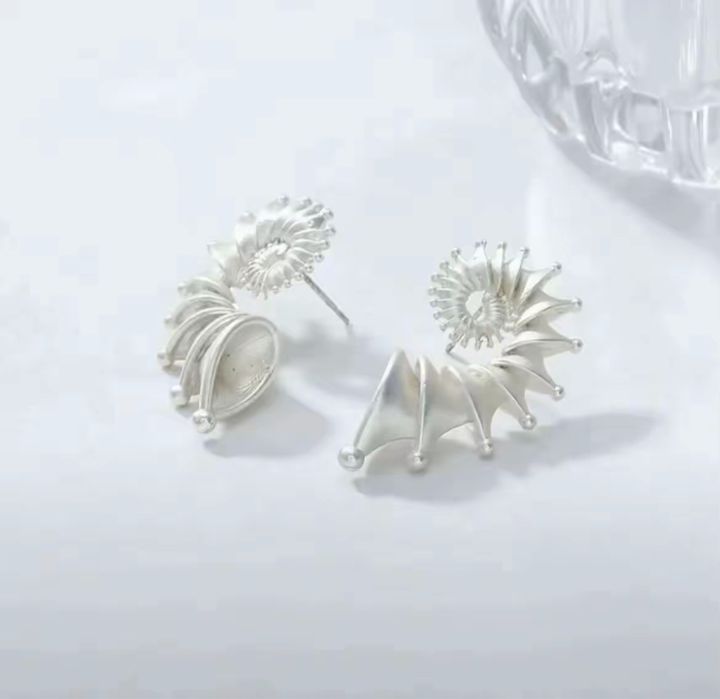 Серьги в виде ракушки