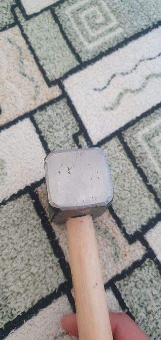 Ciocan mare nou nefosit