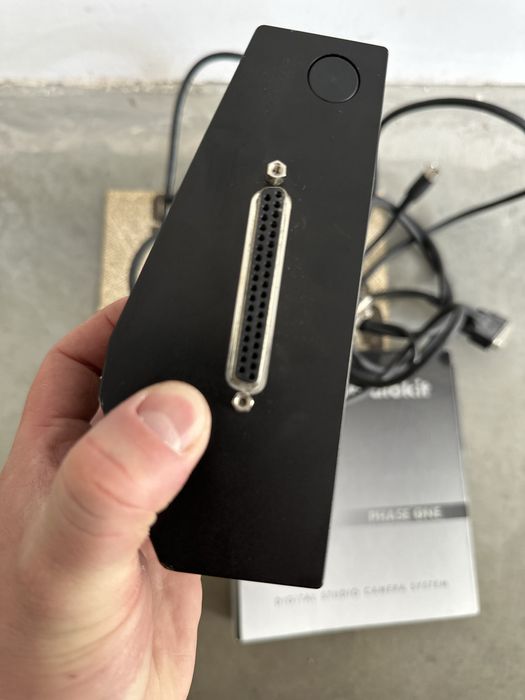 Phase One Studio Kit , back digital 1996 pentru Hasselblad V