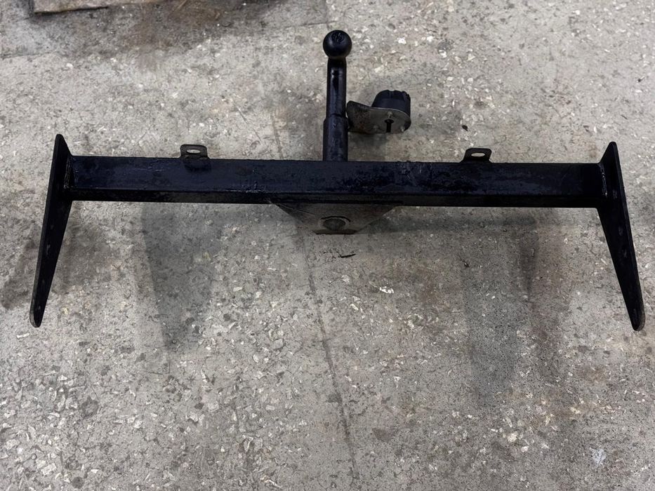 Продам фаркоп на Лада Гранту