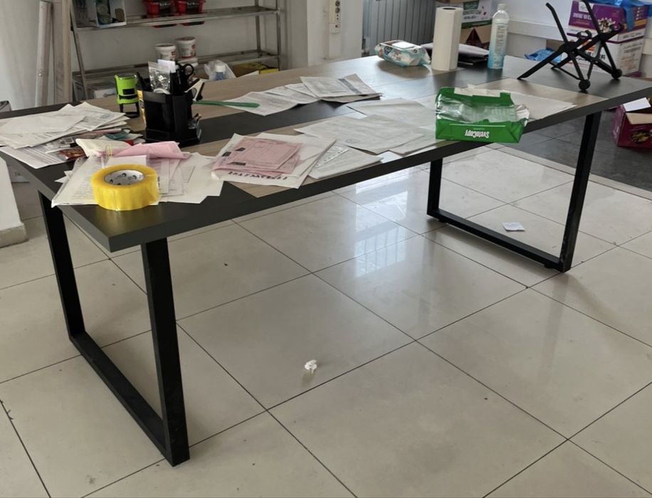 Новый стол продаю