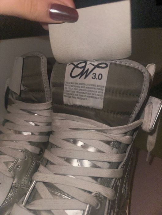 Off white silver limited edition adidasi