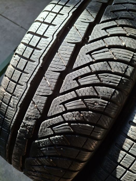 2 Anvelope  de iarnă 225 45 r18 Michelin