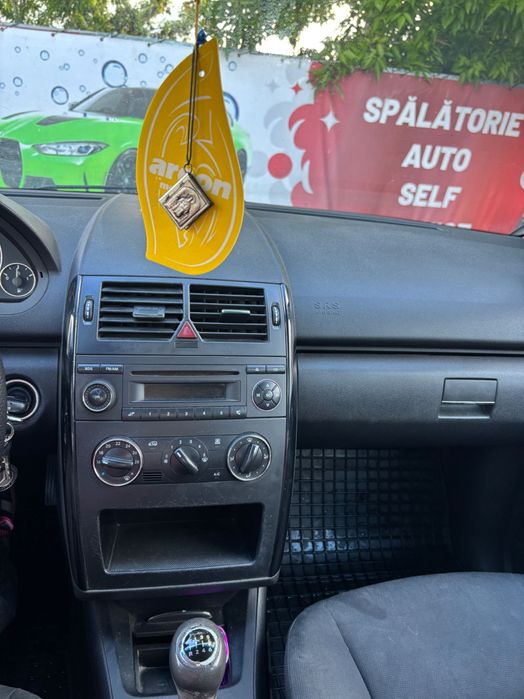 Vând Mercedes A180