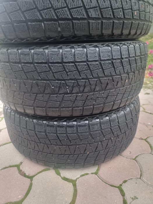 Зимняя резина Bridgestone Прадо