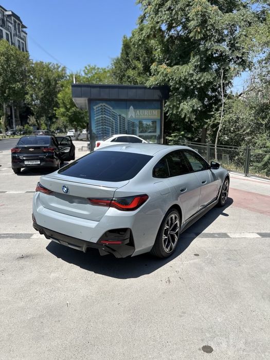 Bmw i 4 2023 fulli