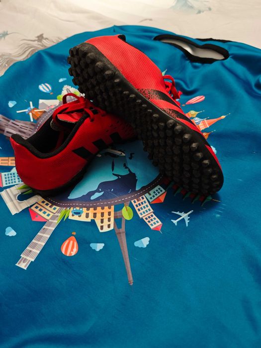 Детски футболни обувки Adidas